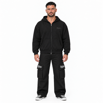0-YIX-AYKONS [400] 10X10 in Black | Model straight front | Full body | Shot 2