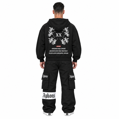 0-YIX-AYKONS [400] 10X10 in Black | Model straight back | Full body | Shot 1