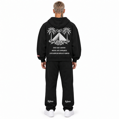 0-YIX-AYKONS [400] EYE ABOVE in Black | Model straight back | Full body | Shot 1