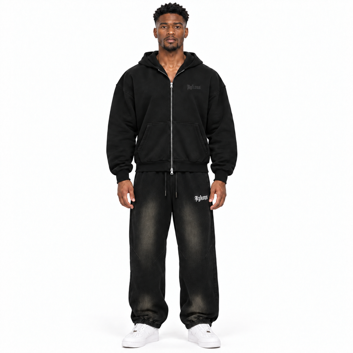 0-YIX-AYKONS [400] GODS PLAY ZIP in Black | Model straight front | Full body | Shot 2