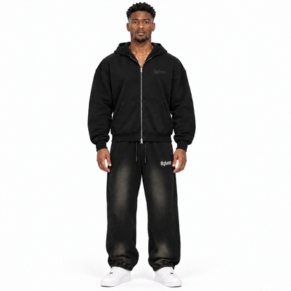 0-YIX-AYKONS [400] GODS PLAY ZIP in Black | Model straight front | Full body | Shot 2